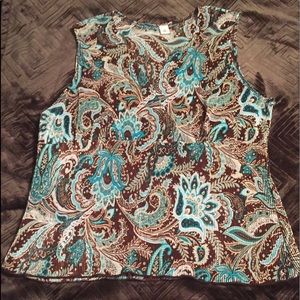 Cute turquoise and blue top.